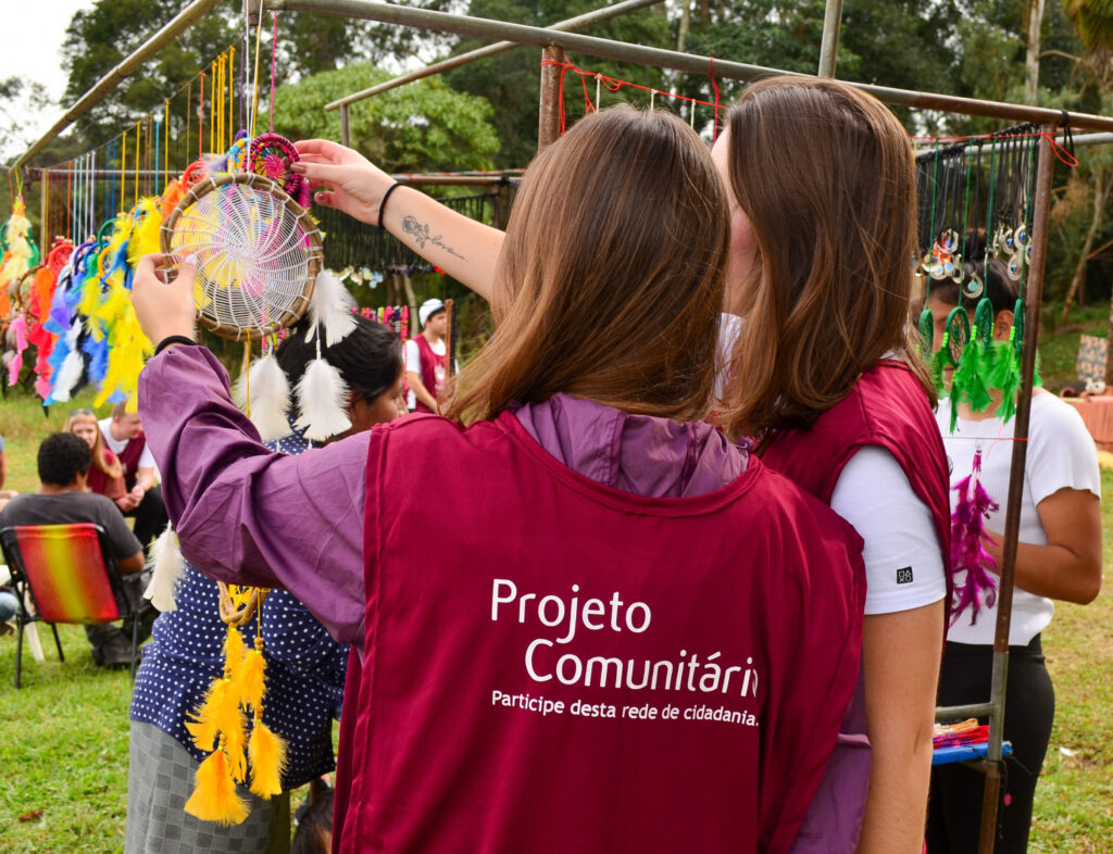 estudantes do Projeto Comunitário fazem ação em comunidade indígena
