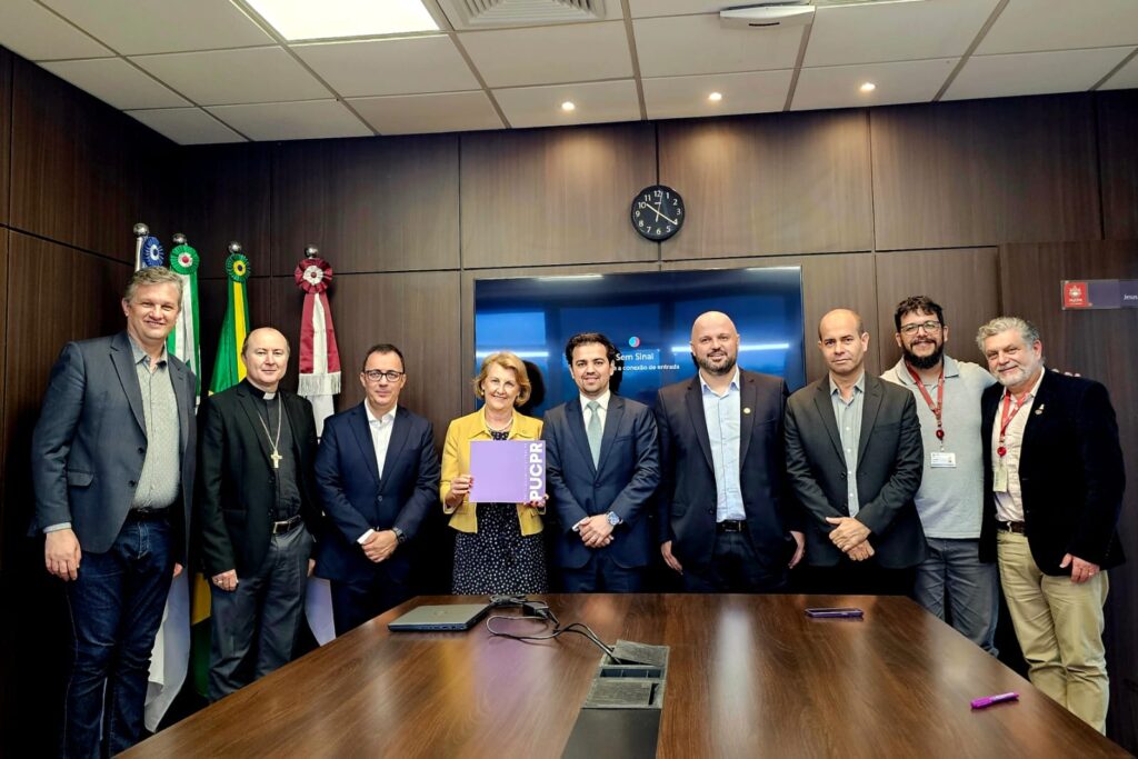 Deputados do Paraná conhecem iniciativa do Bureau Pacto Educativo Global da PUCPR